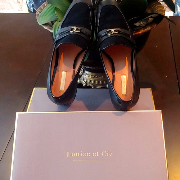 COPY - Shoe - Picture 1 of 6